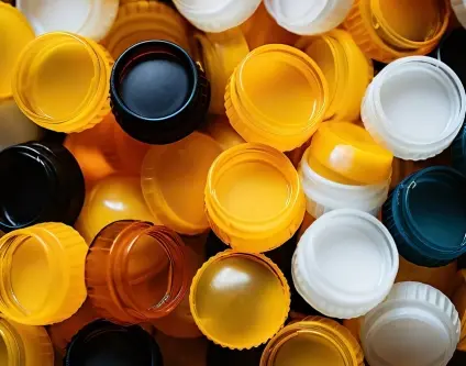 Why Plastic Lids Are Being Replaced in Europe